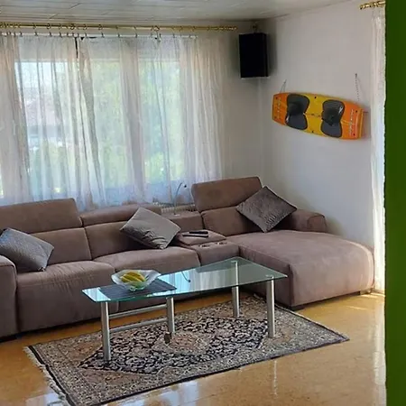 Apartment Quiet Close To Town *