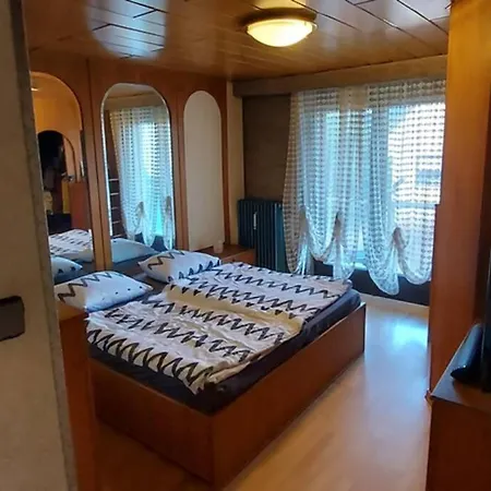 Quiet Close To Town Апартаменты *