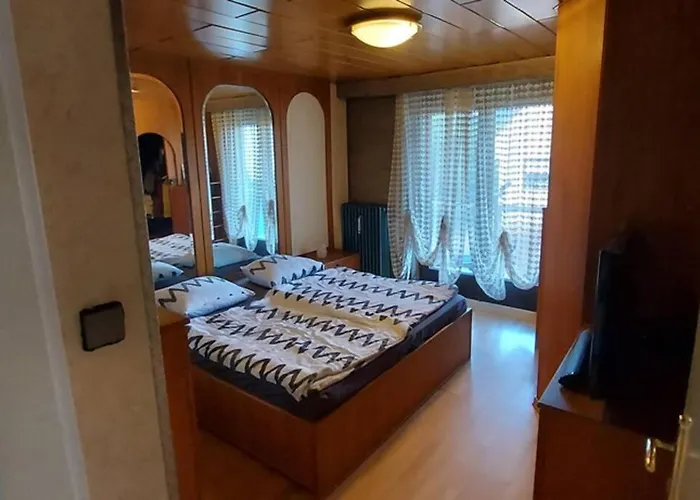 Quiet Close To Town شقة *