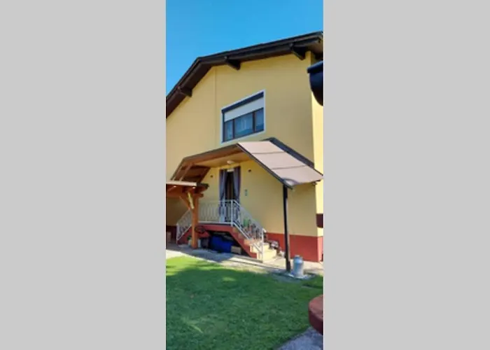 Quiet Close To Town * فيلاخ