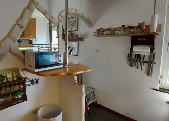 Quiet Close To Town * فيلاخ